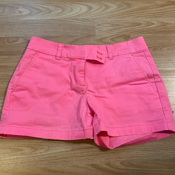 Vineyard Vines Shorts - Picture 2 of 4
